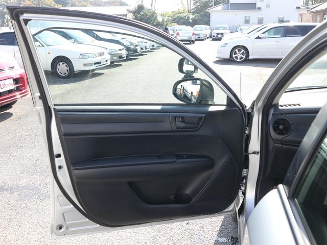 カローラアクシオ １．５Ｘ　教習車　５速ＭＴ　助手席ブレーキ　教習計器　助手席用ミラー　大型ドアバイザー　コーナーポール　中期型（37枚目）