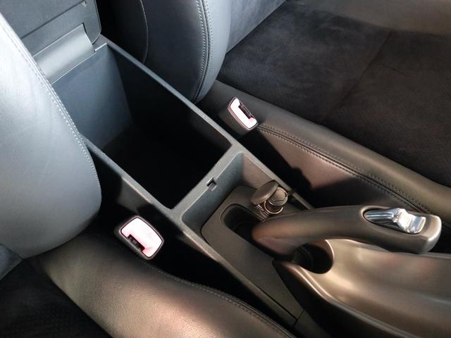 ブレイド Ｇ　フルエアロ　マスター用グリル　ＴＲＤ２本出しマフラー　ストラーダナビ　ＣＤ／ＤＶＤ／ＭＳ／ＢＴ再生　バックカメラ　ＥＴＣ　黒半革シート　パワーシート　スマートキー　ＨＩＤライト　純正１６インチアルミ（31枚目）