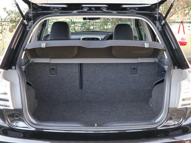 ブレイド Ｇ　フルエアロ　マスター用グリル　ＴＲＤ２本出しマフラー　ストラーダナビ　ＣＤ／ＤＶＤ／ＭＳ／ＢＴ再生　バックカメラ　ＥＴＣ　黒半革シート　パワーシート　スマートキー　ＨＩＤライト　純正１６インチアルミ（40枚目）