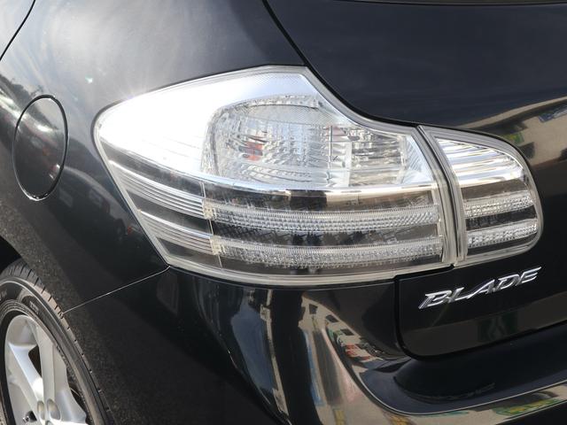 ブレイド Ｇ　フルエアロ　マスター用グリル　ＴＲＤ２本出しマフラー　ストラーダナビ　ＣＤ／ＤＶＤ／ＭＳ／ＢＴ再生　バックカメラ　ＥＴＣ　黒半革シート　パワーシート　スマートキー　ＨＩＤライト　純正１６インチアルミ（54枚目）