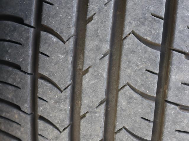 ブレイド Ｇ　フルエアロ　マスター用グリル　ＴＲＤ２本出しマフラー　ストラーダナビ　ＣＤ／ＤＶＤ／ＭＳ／ＢＴ再生　バックカメラ　ＥＴＣ　黒半革シート　パワーシート　スマートキー　ＨＩＤライト　純正１６インチアルミ（60枚目）