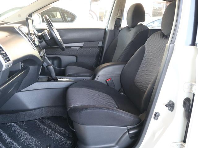 ウイングロード ライダー　専用フルエアロ　大型リアスポイラー　専用１６インチメッキアルミ　ＨＤＤナビ　ＣＤ／ＤＶＤ／ＭＳ／ＴＶ再生　キーレス　６速ＣＶＴパドルシフト　ＨＩＤライト　ワンオーナー（10枚目）