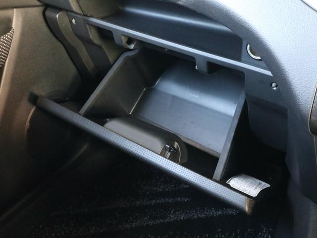 ウイングロード ライダー　専用フルエアロ　大型リアスポイラー　専用１６インチメッキアルミ　ＨＤＤナビ　ＣＤ／ＤＶＤ／ＭＳ／ＴＶ再生　キーレス　６速ＣＶＴパドルシフト　ＨＩＤライト　ワンオーナー（16枚目）