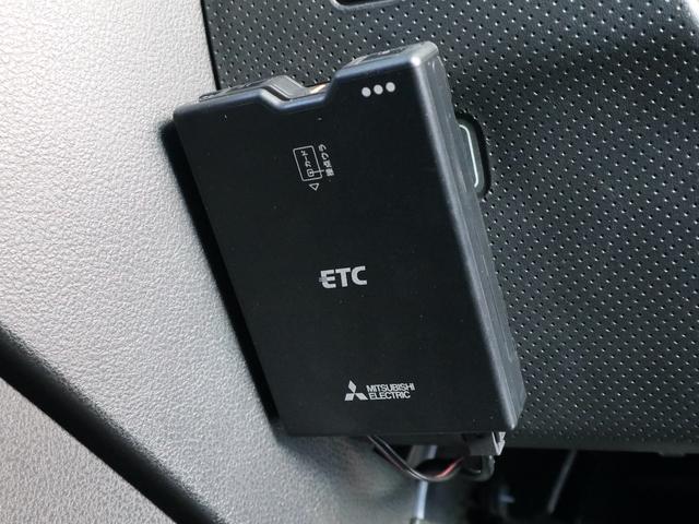 ウイングロード ライダー　専用フルエアロ　大型リアスポイラー　専用１６インチメッキアルミ　ＨＤＤナビ　ＣＤ／ＤＶＤ／ＭＳ／ＴＶ再生　キーレス　６速ＣＶＴパドルシフト　ＨＩＤライト　ワンオーナー（20枚目）