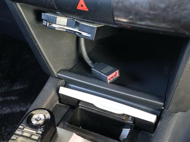 ウイングロード ライダー　専用フルエアロ　大型リアスポイラー　専用１６インチメッキアルミ　ＨＤＤナビ　ＣＤ／ＤＶＤ／ＭＳ／ＴＶ再生　キーレス　６速ＣＶＴパドルシフト　ＨＩＤライト　ワンオーナー（30枚目）