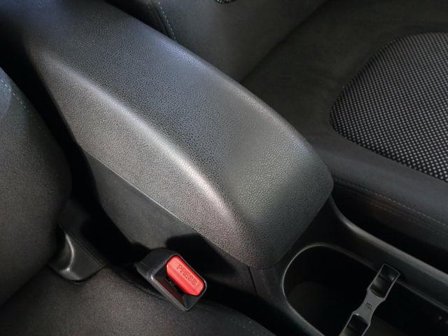 ウイングロード ライダー　専用フルエアロ　大型リアスポイラー　専用１６インチメッキアルミ　ＨＤＤナビ　ＣＤ／ＤＶＤ／ＭＳ／ＴＶ再生　キーレス　６速ＣＶＴパドルシフト　ＨＩＤライト　ワンオーナー（32枚目）