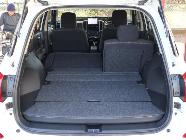 ウイングロード ライダー　専用フルエアロ　大型リアスポイラー　専用１６インチメッキアルミ　ＨＤＤナビ　ＣＤ／ＤＶＤ／ＭＳ／ＴＶ再生　キーレス　６速ＣＶＴパドルシフト　ＨＩＤライト　ワンオーナー（43枚目）