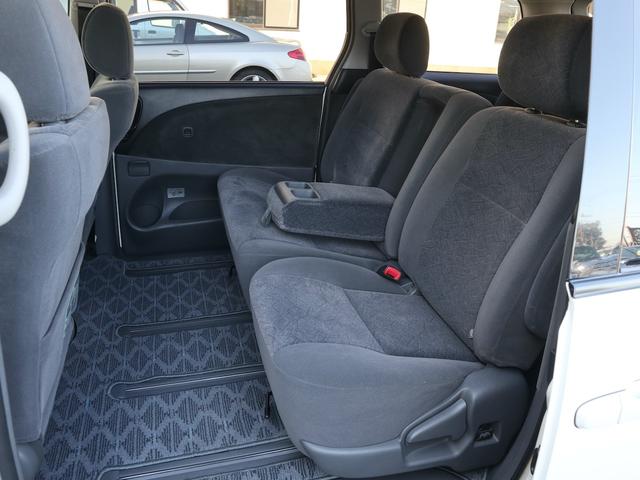 エスティマＴ アエラス　後期型　８人乗り　３列シート　両側スライドドア　純正ＤＶＤナビ　ＭＤ再生　フロント／バックカメラ　キーレス　純正１６インチアルミ　リアスポイラー　ドアバイザー　ＨＩＤライト（12枚目）