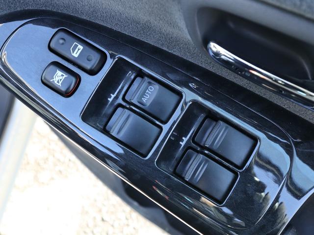 エスティマＴ アエラス　後期型　８人乗り　３列シート　両側スライドドア　純正ＤＶＤナビ　ＭＤ再生　フロント／バックカメラ　キーレス　純正１６インチアルミ　リアスポイラー　ドアバイザー　ＨＩＤライト（40枚目）