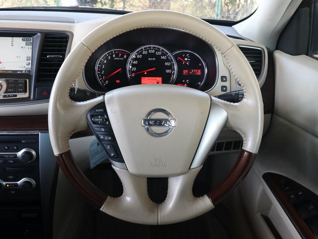 ティアナ ２５０ＸＶ　純正ＨＤＤナビ　ＣＤ／ＤＶＤ／ＭＳ再生　サイド／バックカメラ　ＥＴＣ　スマートキー　ＨＩＤライト　フォグランプ　パワーシート　助手席オットマン　ドアバイザー　純正　インチアルミ（13枚目）