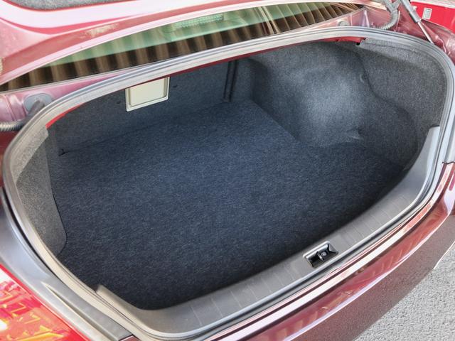 ティアナ ２５０ＸＶ　純正ＨＤＤナビ　ＣＤ／ＤＶＤ／ＭＳ再生　サイド／バックカメラ　ＥＴＣ　スマートキー　ＨＩＤライト　フォグランプ　パワーシート　助手席オットマン　ドアバイザー　純正　インチアルミ（17枚目）