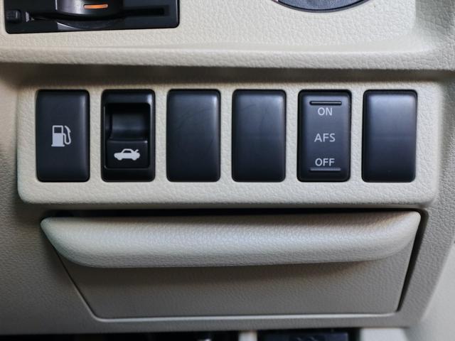 ティアナ ２５０ＸＶ　純正ＨＤＤナビ　ＣＤ／ＤＶＤ／ＭＳ再生　サイド／バックカメラ　ＥＴＣ　スマートキー　ＨＩＤライト　フォグランプ　パワーシート　助手席オットマン　ドアバイザー　純正　インチアルミ（27枚目）