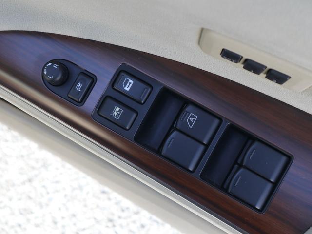 ティアナ ２５０ＸＶ　純正ＨＤＤナビ　ＣＤ／ＤＶＤ／ＭＳ再生　サイド／バックカメラ　ＥＴＣ　スマートキー　ＨＩＤライト　フォグランプ　パワーシート　助手席オットマン　ドアバイザー　純正　インチアルミ（41枚目）