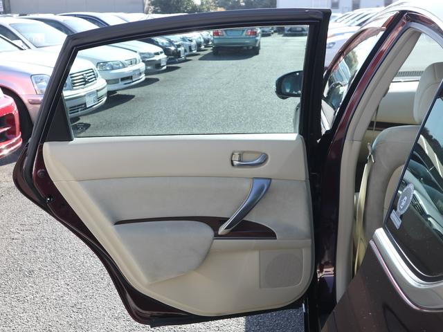 ティアナ ２５０ＸＶ　純正ＨＤＤナビ　ＣＤ／ＤＶＤ／ＭＳ再生　サイド／バックカメラ　ＥＴＣ　スマートキー　ＨＩＤライト　フォグランプ　パワーシート　助手席オットマン　ドアバイザー　純正　インチアルミ（44枚目）