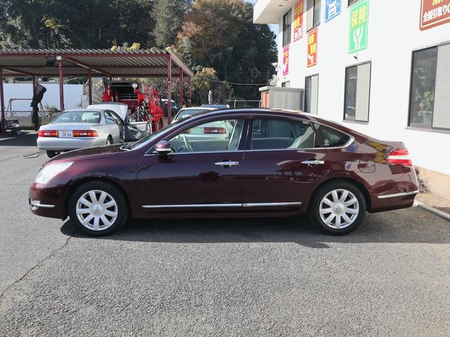 ティアナ ２５０ＸＶ　純正ＨＤＤナビ　ＣＤ／ＤＶＤ／ＭＳ再生　サイド／バックカメラ　ＥＴＣ　スマートキー　ＨＩＤライト　フォグランプ　パワーシート　助手席オットマン　ドアバイザー　純正　インチアルミ（54枚目）