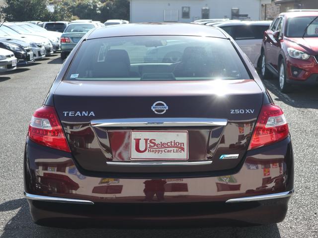 ティアナ ２５０ＸＶ　純正ＨＤＤナビ　ＣＤ／ＤＶＤ／ＭＳ再生　サイド／バックカメラ　ＥＴＣ　スマートキー　ＨＩＤライト　フォグランプ　パワーシート　助手席オットマン　ドアバイザー　純正　インチアルミ（55枚目）