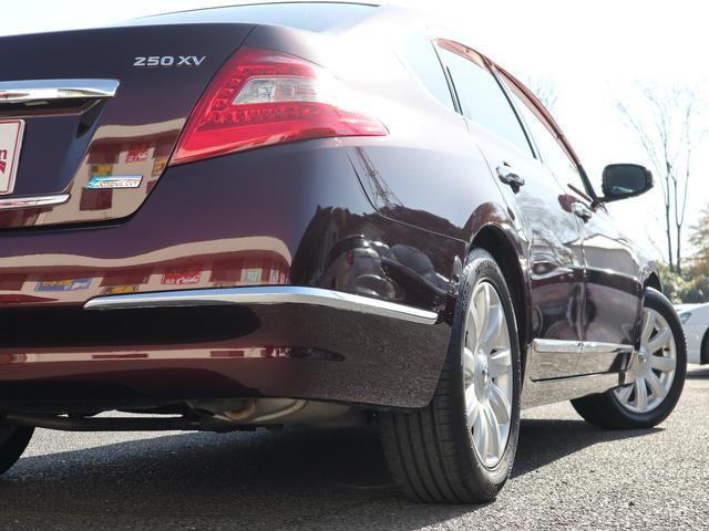 ティアナ ２５０ＸＶ　純正ＨＤＤナビ　ＣＤ／ＤＶＤ／ＭＳ再生　サイド／バックカメラ　ＥＴＣ　スマートキー　ＨＩＤライト　フォグランプ　パワーシート　助手席オットマン　ドアバイザー　純正　インチアルミ（58枚目）