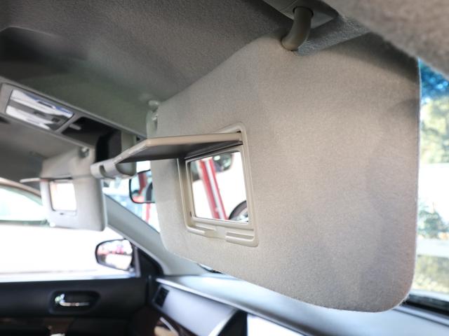 ティアナ アクシス　後期型　アクシス専用外装　専用１７インチアルミ　純正ＤＶＤナビ　ＣＤ再生　バックカメラ　ＥＴＣ　スマートキー　ＨＩＤライト　黒革シート　パワーシート　助手席オットマン　ワンオーナー（20枚目）