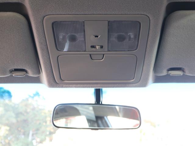 ティアナ アクシス　後期型　アクシス専用外装　専用１７インチアルミ　純正ＤＶＤナビ　ＣＤ再生　バックカメラ　ＥＴＣ　スマートキー　ＨＩＤライト　黒革シート　パワーシート　助手席オットマン　ワンオーナー（21枚目）