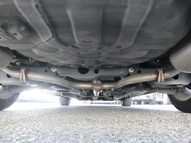 ティアナ アクシス　後期型　アクシス専用外装　専用１７インチアルミ　純正ＤＶＤナビ　ＣＤ再生　バックカメラ　ＥＴＣ　スマートキー　ＨＩＤライト　黒革シート　パワーシート　助手席オットマン　ワンオーナー（44枚目）