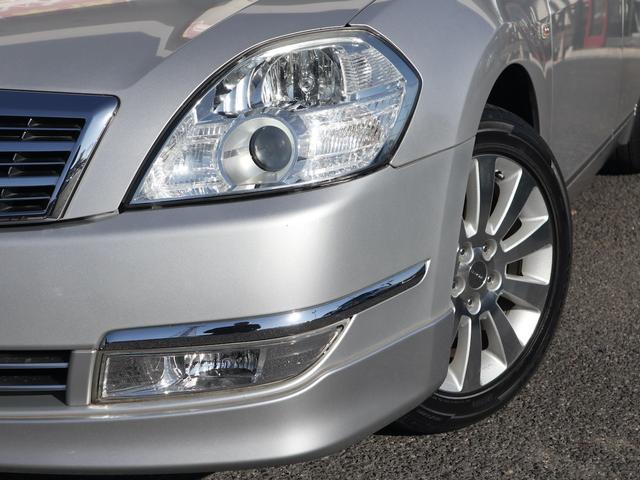 ティアナ アクシス　後期型　アクシス専用外装　専用１７インチアルミ　純正ＤＶＤナビ　ＣＤ再生　バックカメラ　ＥＴＣ　スマートキー　ＨＩＤライト　黒革シート　パワーシート　助手席オットマン　ワンオーナー（47枚目）