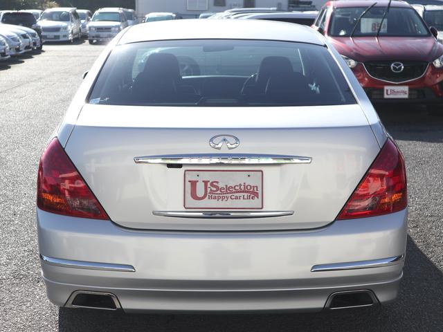 ティアナ アクシス　後期型　アクシス専用外装　専用１７インチアルミ　純正ＤＶＤナビ　ＣＤ再生　バックカメラ　ＥＴＣ　スマートキー　ＨＩＤライト　黒革シート　パワーシート　助手席オットマン　ワンオーナー（50枚目）