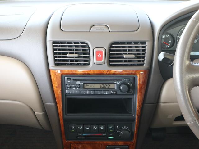 ブルーバードシルフィ １５ｉ　Ｇパッケージ　５速ＭＴ　エアコン　パワステ　パワーウインド　ＡＢＳ　エアバック　キーレス　ドアバイザー　ＣＤ不良　ワンオーナー（3枚目）