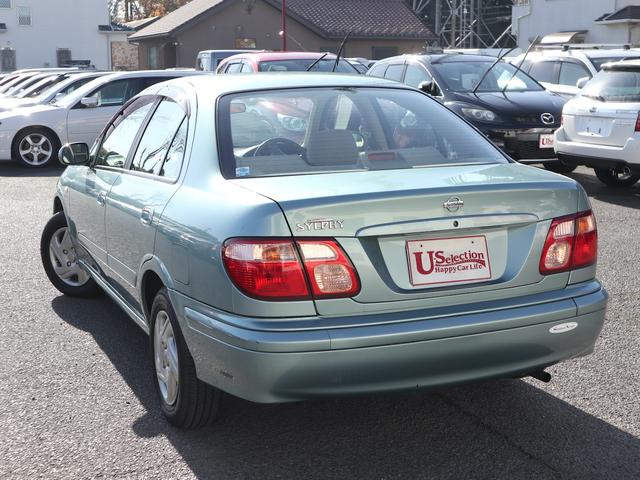 ブルーバードシルフィ １５ｉ　Ｇパッケージ　５速ＭＴ　エアコン　パワステ　パワーウインド　ＡＢＳ　エアバック　キーレス　ドアバイザー　ＣＤ不良　ワンオーナー（8枚目）