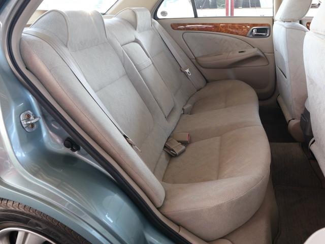 ブルーバードシルフィ １５ｉ　Ｇパッケージ　５速ＭＴ　エアコン　パワステ　パワーウインド　ＡＢＳ　エアバック　キーレス　ドアバイザー　ＣＤ不良　ワンオーナー（11枚目）