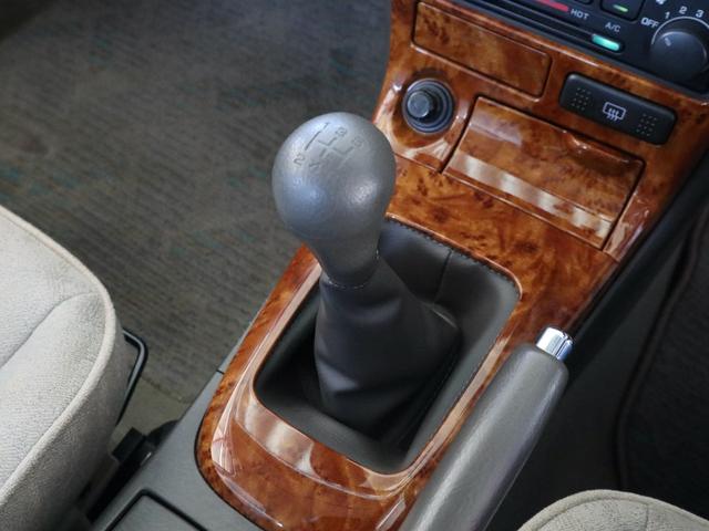 ブルーバードシルフィ １５ｉ　Ｇパッケージ　５速ＭＴ　エアコン　パワステ　パワーウインド　ＡＢＳ　エアバック　キーレス　ドアバイザー　ＣＤ不良　ワンオーナー（14枚目）