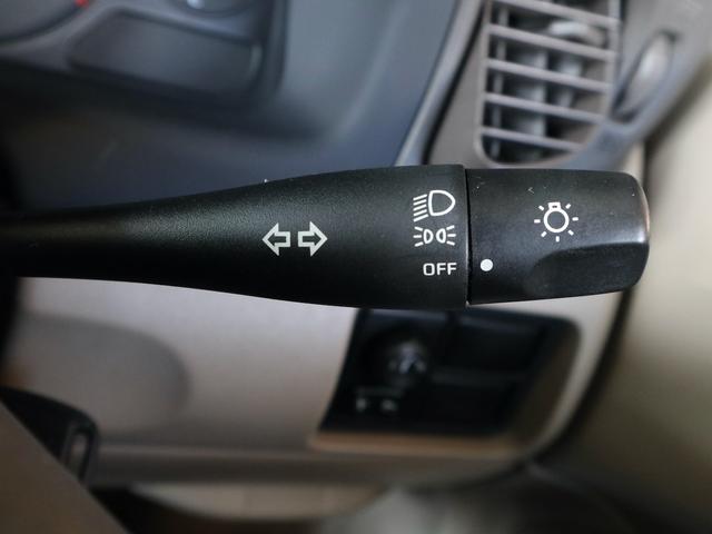 ブルーバードシルフィ １５ｉ　Ｇパッケージ　５速ＭＴ　エアコン　パワステ　パワーウインド　ＡＢＳ　エアバック　キーレス　ドアバイザー　ＣＤ不良　ワンオーナー（23枚目）