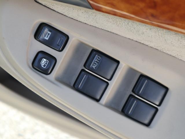 ブルーバードシルフィ １５ｉ　Ｇパッケージ　５速ＭＴ　エアコン　パワステ　パワーウインド　ＡＢＳ　エアバック　キーレス　ドアバイザー　ＣＤ不良　ワンオーナー（37枚目）