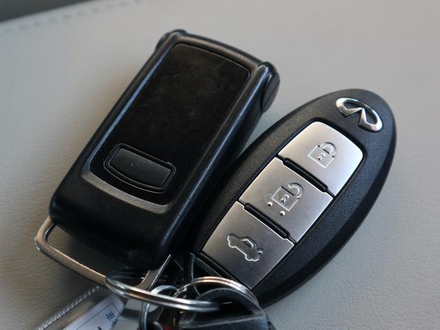 スカイライン 350GT ハイブリッド タイプSP HAGANEブルー ベージュ革内装 本木目パネル アンビエントライト パドルシフト 衝突防止支援 純正ナビ BT/TV再生 全方位カメラ ETC LEDライト 純正19インチアルミ 25年製タイヤ(21枚目)