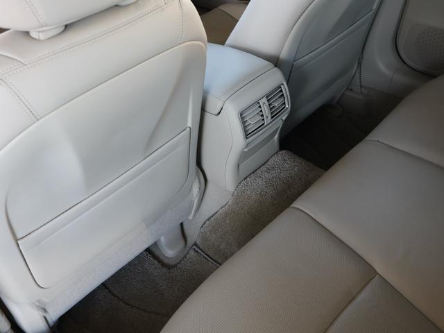 スカイライン 350GT ハイブリッド タイプSP HAGANEブルー ベージュ革内装 本木目パネル アンビエントライト パドルシフト 衝突防止支援 純正ナビ BT/TV再生 全方位カメラ ETC LEDライト 純正19インチアルミ 25年製タイヤ(38枚目)