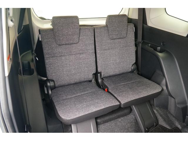 シエンタ Ｚ　ワンオーナー　禁煙車　純正ナビ　フルセグ　Ｂｌｕｅｔｏｏｔｈ　Ｂカメラ　ＥＴＣ２．０　ドラレコ　レーダークルーズコントロール　レーンキープアシスト　シートヒーター　ハンドルヒーター　オートハイビーム（13枚目）