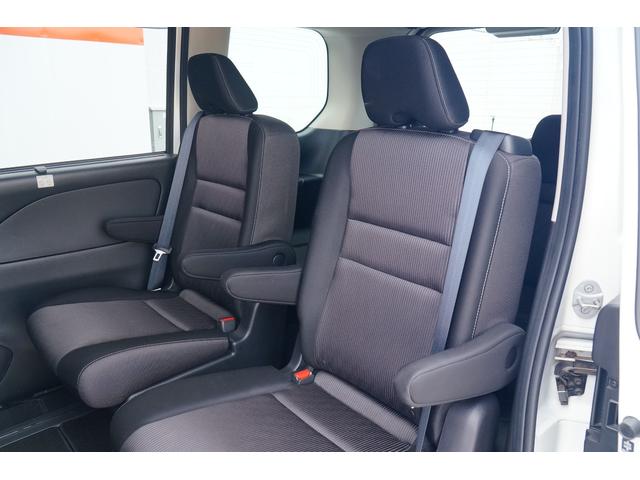 セレナ ｅ－パワー　ハイウェイスターＶ　ワンオーナー　禁煙車　社外メモリーナビ　フルセグ　バックカメラ　Ｂｌｕｅｔｏｏｔｈ　ＥＴＣ　ドラレコ　両側パワースライドドア　レーダーブレーキサポート　クルコン　ハンズフリーオートスライド（19枚目）
