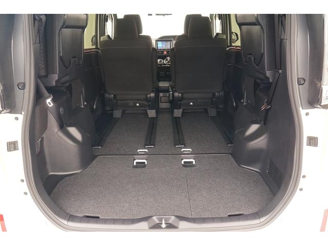 ノア ハイブリッドＧ　ワンオーナー　禁煙車　社外メモリーナビ　フルセグ　バックカメラ　ＥＴＣ　左パワースライド　レーダーブレーキサポート　レーンキープアシスト　シートヒーター　コーナーセンサー　クルコン　ＬＥＤヘッドライト（18枚目）