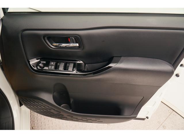 ノア ハイブリッドＧ　ワンオーナー　禁煙車　社外メモリーナビ　フルセグ　バックカメラ　ＥＴＣ　左パワースライド　レーダーブレーキサポート　レーンキープアシスト　シートヒーター　コーナーセンサー　クルコン　ＬＥＤヘッドライト（45枚目）