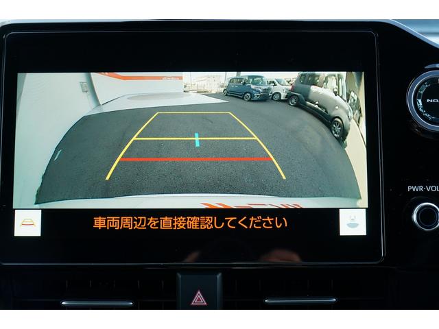 ノア Ｓ－Ｚ　ワンオーナー　禁煙車　純正ワイドナビ　フルセグ　バックカメラ　ＢＬＵＥＴＯＯＴＨ　ＣＤ　ＤＶＤ　ＥＴＣ２．０　ドラレコ　電動パーキングブレーキ　レーダークルーズコントロール　シートヒーター（8枚目）