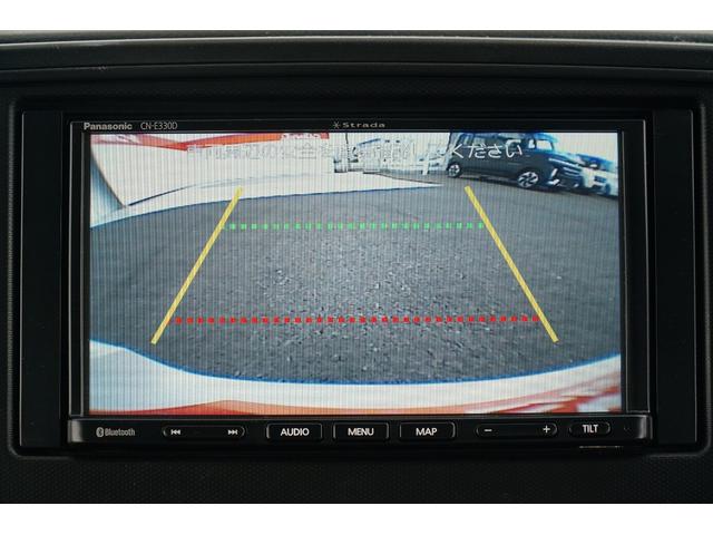 車庫入れの際に大活躍のバックカメラ！ギリギリまで確認できます！