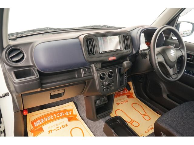 すっきりしたインパネデザインは視界の妨げにならず広々してます。