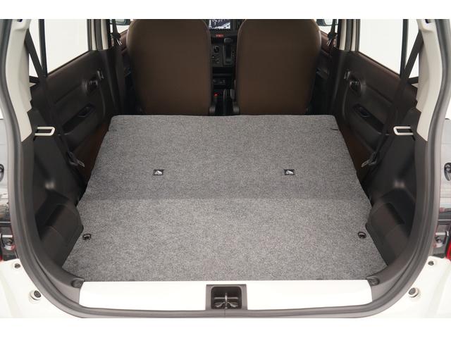 後部座席をたためば大空間に！