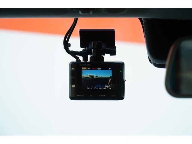 ソリオ ハイブリッドＭＸ　ワンオーナー　禁煙車　社外メモリーナビ　ワンセグ　バックカメラ　前後ドラレコ　左パワースライド　レーダークルーズコントロール　レーンキープアシスト　コーナーセンサー　シートヒーター　オートライト（9枚目）