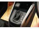 フロアシフトは運転操作に集中しやすいので誤操作が少なく運転中の操作に馴染みやすいのが特徴です!