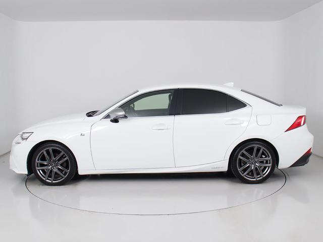 ＩＳ ＩＳ３００ｈ　Ｆスポーツモードプラス　（レーダークルーズ）（プリクラッシュ）（クリアランスソナー）（コンビレザーシート）（シートヒーター）（エアシート）（連眼ＬＥＤヘッドライト）（ＳＤナビ）（Ｂｌｕｅｔｏｏｔｈ）（カラーバックモニター）（14枚目）