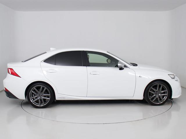 ＩＳ ＩＳ３００ｈ　Ｆスポーツモードプラス　（レーダークルーズ）（プリクラッシュ）（クリアランスソナー）（コンビレザーシート）（シートヒーター）（エアシート）（連眼ＬＥＤヘッドライト）（ＳＤナビ）（Ｂｌｕｅｔｏｏｔｈ）（カラーバックモニター）（18枚目）