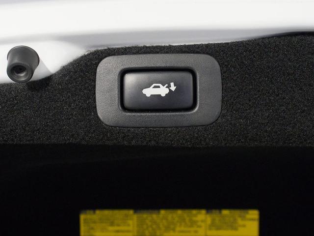 ＧＳ ＧＳ４５０ｈ　Ｆスポーツ　（禁煙車）（マークレビンソン）（スピンドルカスタム）（整備記録簿１４枚）（レーダークルーズ）（プリクラッシュ）（１９インチＡＷ）（パワートランク）（シートヒーター）（エアシート）（ＬＥＤヘッドライト）（8枚目）