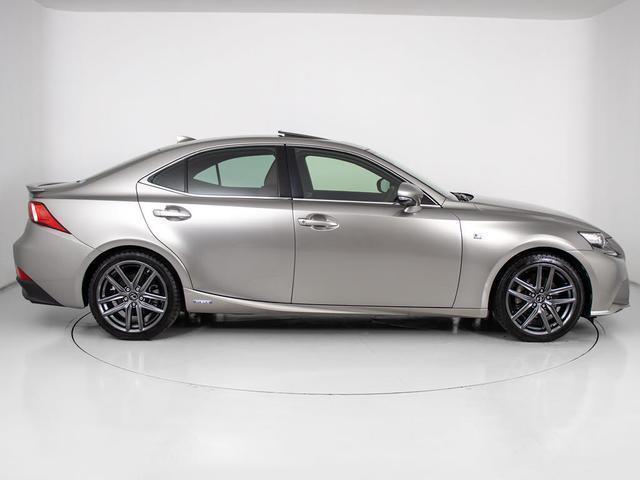 ＩＳ ＩＳ３００ｈ　Ｆスポーツ　（禁煙車）（サンルーフ）（アルミホイール傷無し）（Ｆスポーツ専用赤ハーフレザーシート）（連眼ＬＥＤヘッドライト）（ＳＤマルチナビ）（シートヒーター）（クルーズコントロール）（バックモニター）（18枚目）