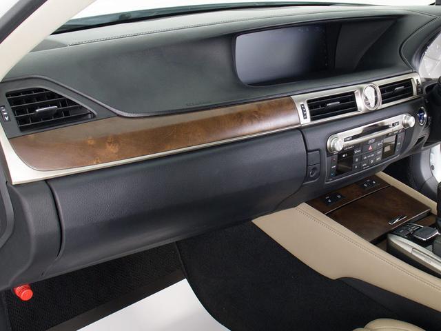 ＧＳ ＧＳ３００ｈ　バージョンＬ　（後期型）（モデリスタエアロ）（整備記録簿１２枚）（全画面ＳＤナビ）（マークレビンソン）（シートヒーター）（エアシート）（セーフティシステム＋）（レーダクルーズ）（衝突軽減）（ＢＳＭ）パワートランク）（33枚目）