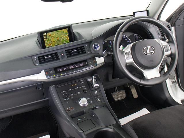 ＣＴ ＣＴ２００ｈ　バージョンＣ　（禁煙車）（記録簿２３枚）（新品スピンドル）（ＬＥＤヘッドライト）（オートクルーズ）（シートヒーター）（ＨＤＤマルチナビ）（カラーバックモニター）（Ｂｌｕｅｔｏｏｔｈオーディオ）（ＤＶＤ＆ＣＤ再生可）（29枚目）